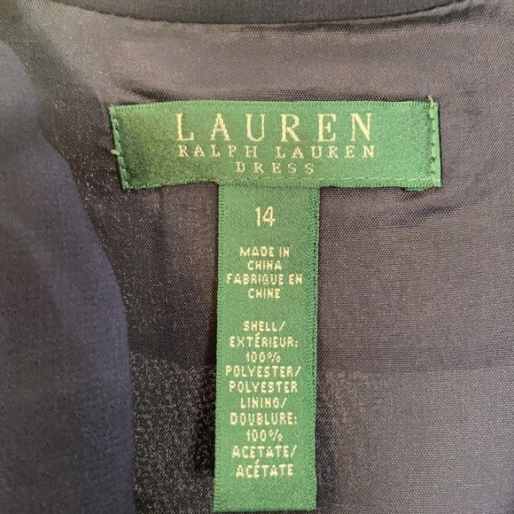 Ruffle Wrap Dress 👗 - Picture 9 of 12